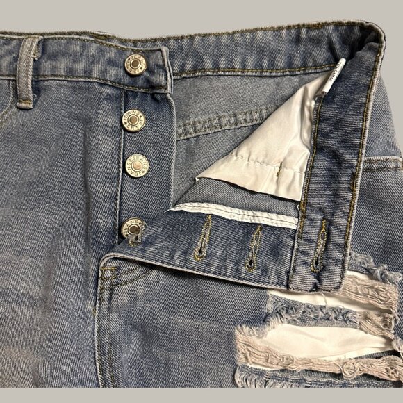 Distressed Denim High-Waisted Shorts With Button Fly & Frayed Hem - Picture 6 of 12